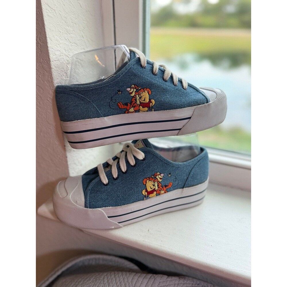 Disney Winnie the Pooh Denim Friends Embroidered Platform Sneakers Women’s 6.5